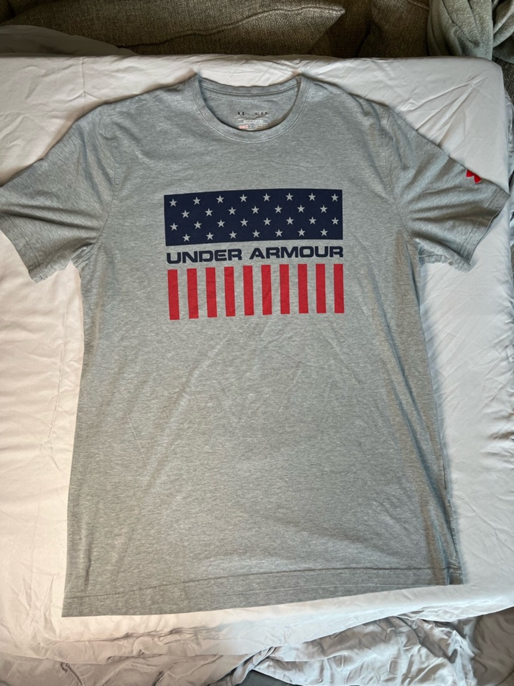 Under Armour‎ Gray Short-Sleeve Tee with Red & Navy Flag Graphic